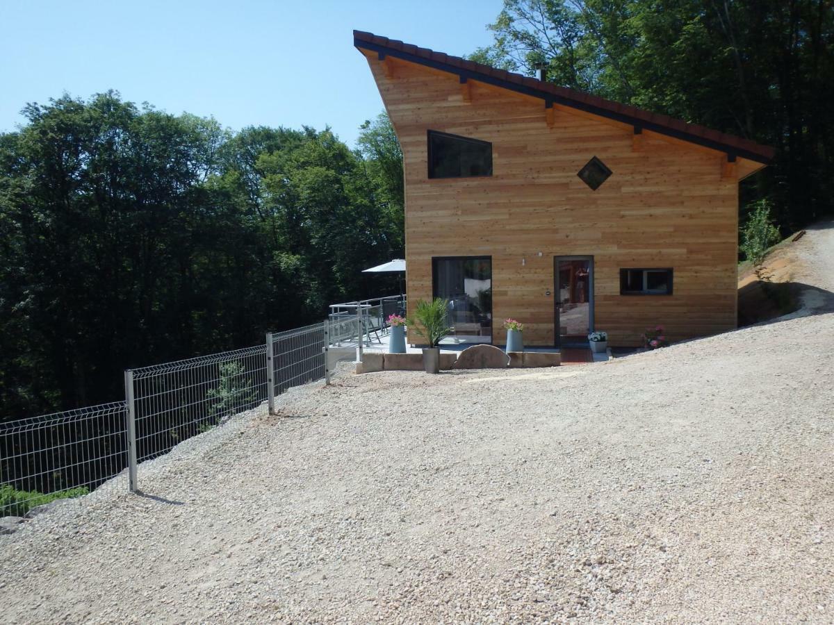 Villa Cora Venez Neuve Avec Spa Saint-Bresson Exteriör bild