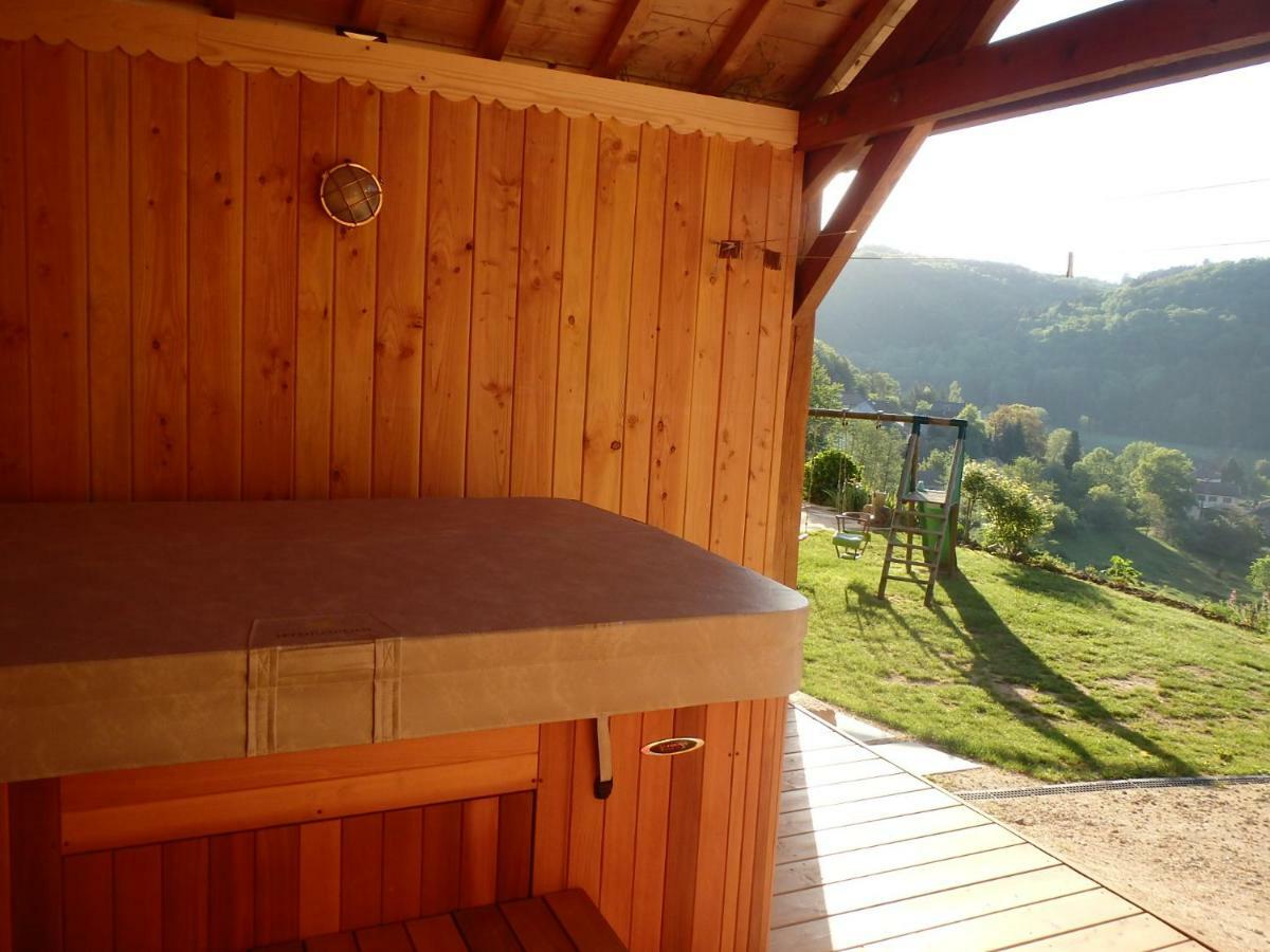 Villa Cora Venez Neuve Avec Spa Saint-Bresson Exteriör bild