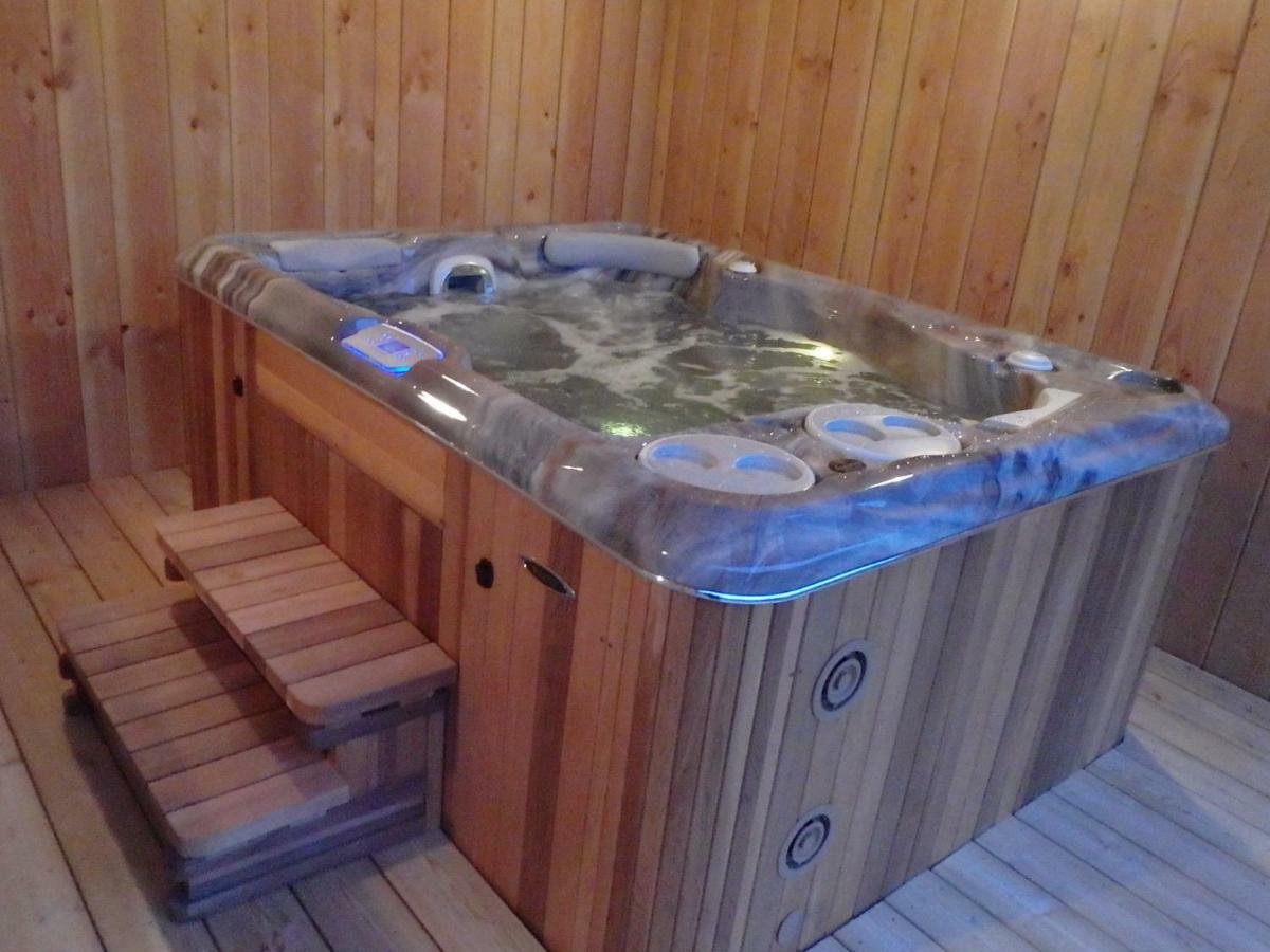 Villa Cora Venez Neuve Avec Spa Saint-Bresson Exteriör bild